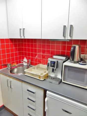 Pronájem kanceláře, Praha - Holešovice, Komunardů, 100 m2