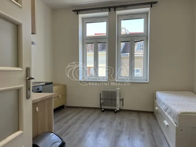Pronájem bytu 1+kk, Praha - Braník, Na vinohradu, 22 m2