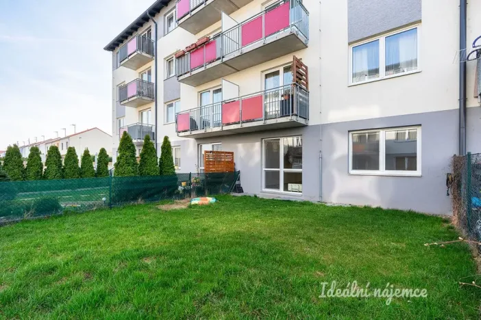 Pronájem bytu 2+kk, Chýně, Bolzanova, 52 m2