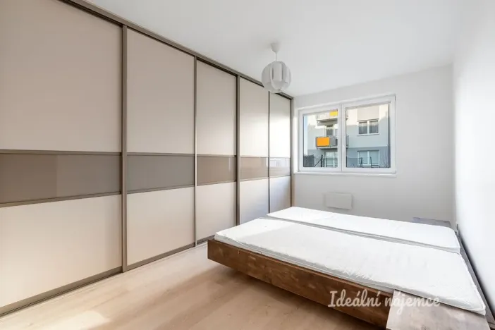 Pronájem bytu 2+kk, Chýně, Bolzanova, 52 m2