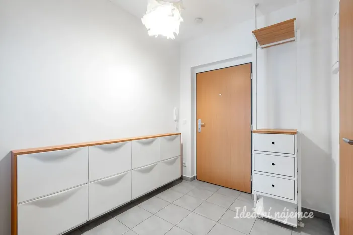 Pronájem bytu 2+kk, Chýně, Bolzanova, 52 m2