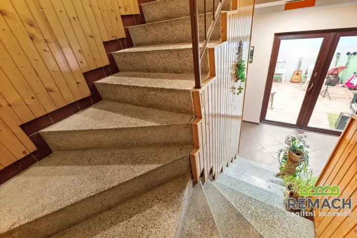 Prodej rodinného domu, Zlechov, 195 m2