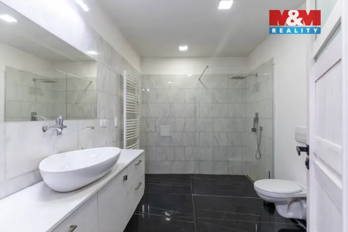 Prodej bytu 2+kk, Olomouc, Dolní náměstí, 51 m2