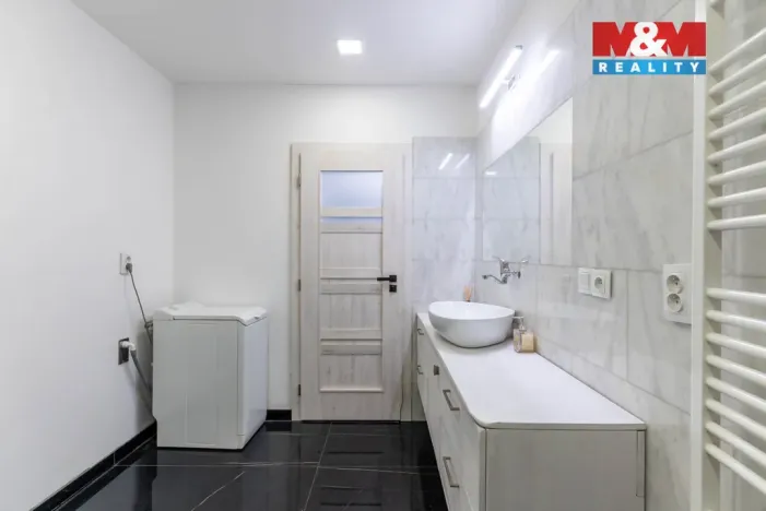 Prodej bytu 2+kk, Olomouc, Dolní náměstí, 51 m2