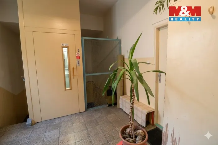 Prodej bytu 2+1, Karlovy Vary, nábřeží Jana Palacha, 63 m2