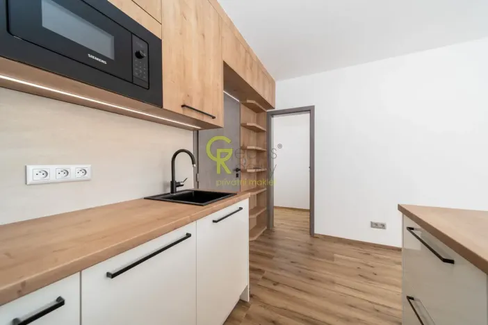 Pronájem bytu 1+kk, Praha - Hodkovičky, Pod lysinami, 30 m2