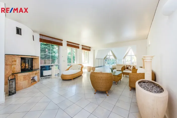 Prodej kanceláře, Praha, U zahrádek, 433 m2