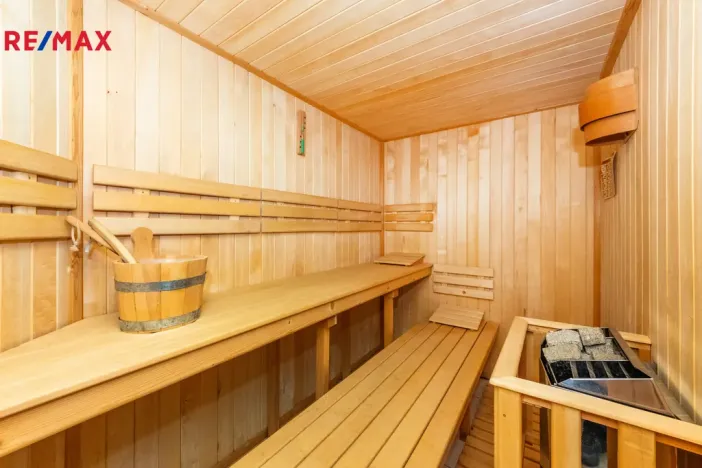 Prodej kanceláře, Praha, U zahrádek, 433 m2