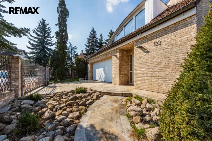 Prodej kanceláře, Praha, U zahrádek, 433 m2