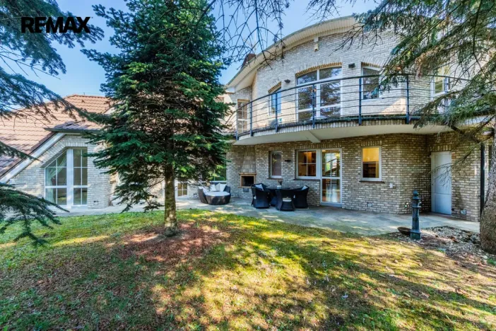 Prodej kanceláře, Praha, U zahrádek, 433 m2