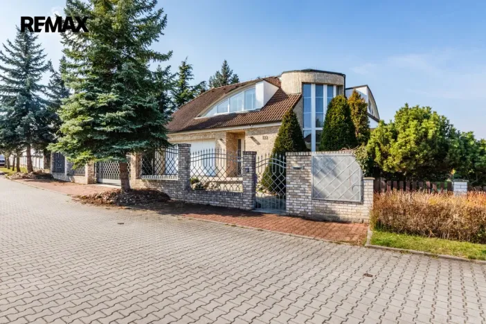 Prodej kanceláře, Praha, U zahrádek, 433 m2