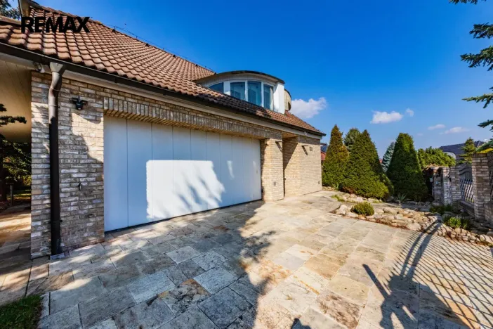 Prodej kanceláře, Praha, U zahrádek, 433 m2