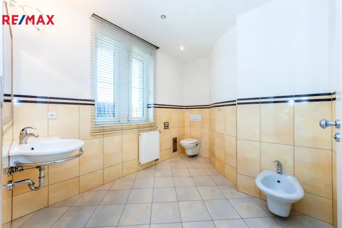 Prodej rodinného domu, Praha, U zahrádek, 433 m2