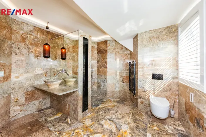 Prodej rodinného domu, Praha, U zahrádek, 433 m2