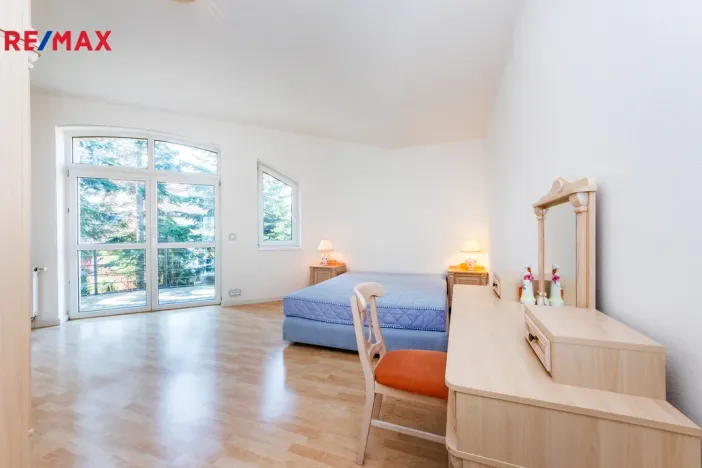 Prodej rodinného domu, Praha, U zahrádek, 433 m2