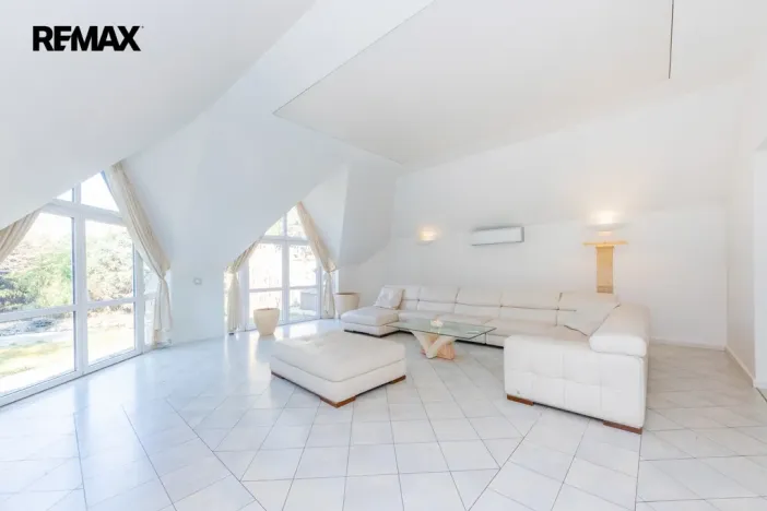 Prodej rodinného domu, Praha, U zahrádek, 433 m2