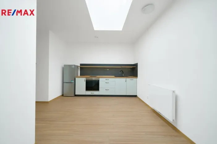 Pronájem bytu 1+kk, Hradec Králové - Pražské Předměstí, Blažíčkovo náměstí, 19 m2