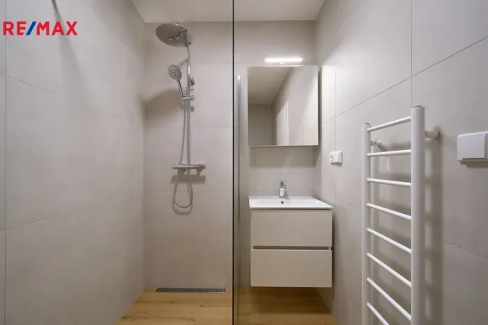 Pronájem bytu 1+kk, Hradec Králové - Pražské Předměstí, Blažíčkovo náměstí, 19 m2