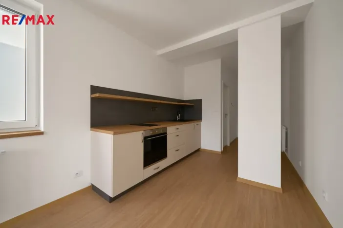 Pronájem bytu 1+kk, Hradec Králové - Pražské Předměstí, Blažíčkovo náměstí, 30 m2