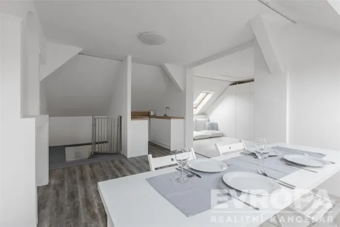 Prodej rodinného domu, Stará Huť, Družstevní, 142 m2