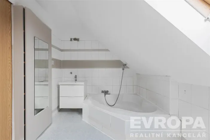 Prodej rodinného domu, Stará Huť, Družstevní, 142 m2