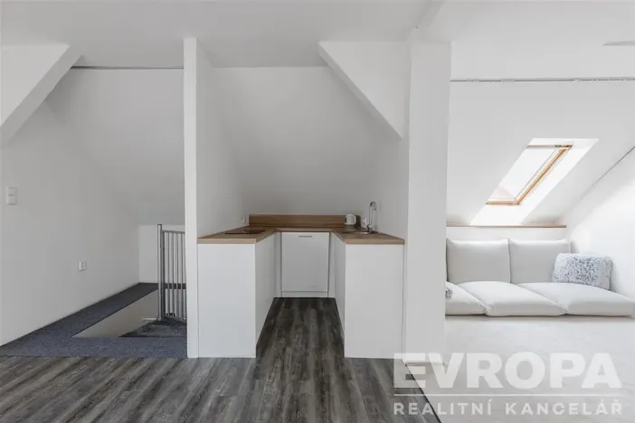 Prodej rodinného domu, Stará Huť, Družstevní, 142 m2