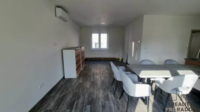 Pronájem rodinného domu, Znojmo, 82 m2