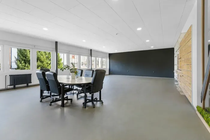 Prodej výrobních prostor, Brno - Slatina, Hviezdoslavova, 1514 m2