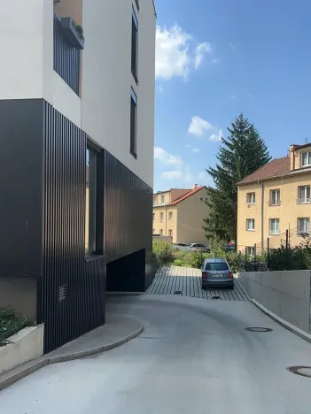 Pronájem bytu 1+kk, Praha - Strašnice, Michelangelova, 35 m2