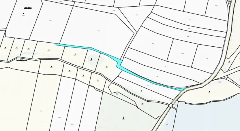 Dražba pozemku, Neveklov, 1777 m2