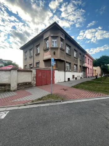 Prodej činžovního domu, Hradec Králové, Kydlinovská, 800 m2