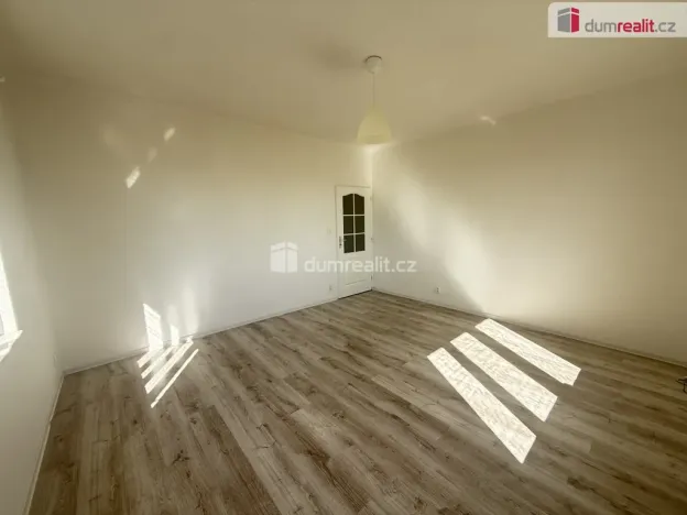 Pronájem bytu 2+1, Praha - Radotín, Plánická, 60 m2