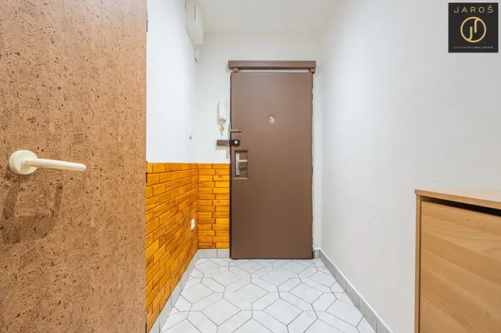 Prodej bytu 2+kk, Praha - Prosek, Jablonecká, 55 m2