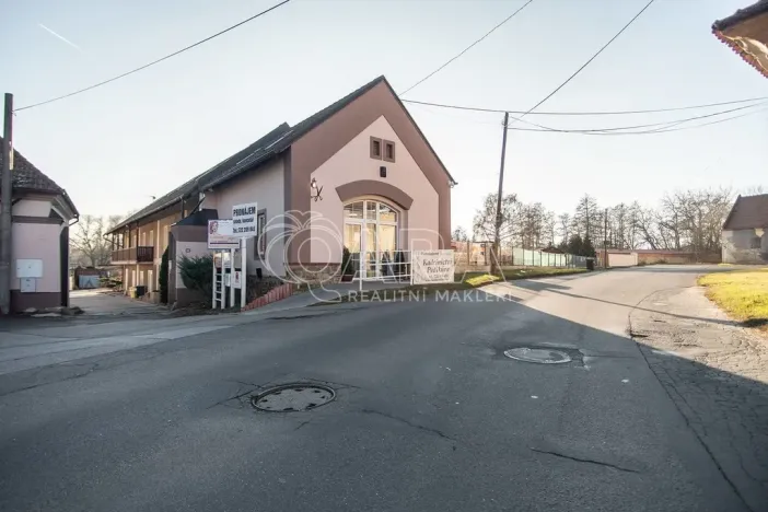 Pronájem kanceláře, Hostivice, nám. 1. máje, 25 m2