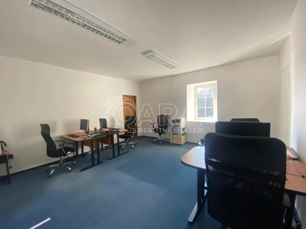 Pronájem kanceláře, Hostivice, nám. 1. máje, 25 m2