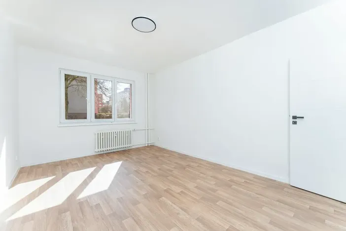 Prodej bytu 3+1, Praha - Malešice, Káranská, 76 m2