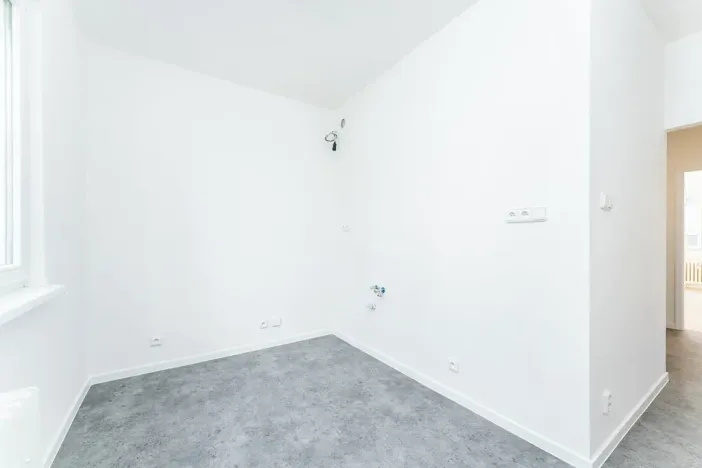 Prodej bytu 3+1, Praha - Malešice, Káranská, 76 m2