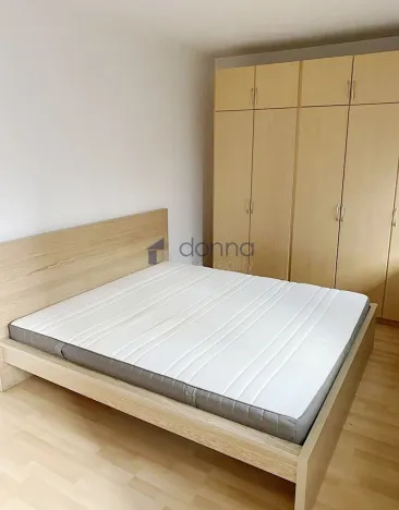 Pronájem bytu 2+kk, Praha, U stanice, 68 m2