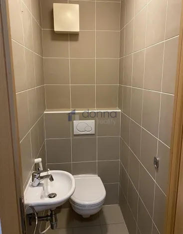 Pronájem bytu 2+kk, Praha, U stanice, 68 m2