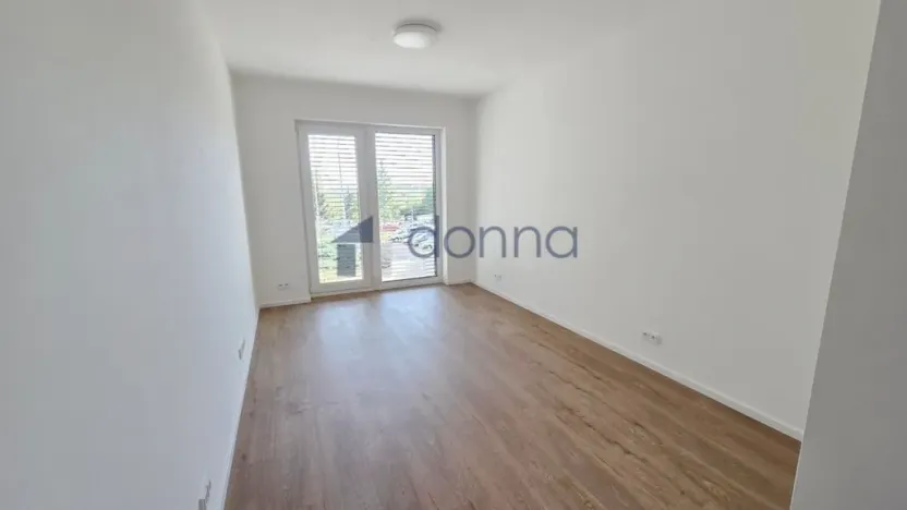 Pronájem bytu 2+kk, Praha, Hábova, 56 m2