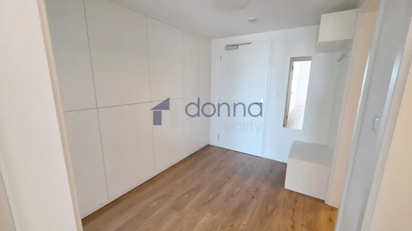 Pronájem bytu 2+kk, Praha, Hábova, 56 m2