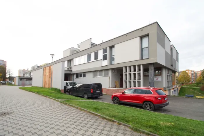 Pronájem obchodního prostoru, Plzeň - Skvrňany, Karla Steinera, 14 m2