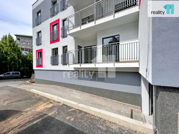 Pronájem garáže, Liberec - Liberec II-Nové Město, Papírová, 11 m2