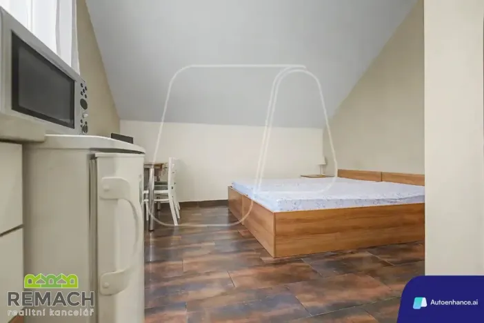 Pronájem bytu 1+kk, Uherské Hradiště, Velehradská třída, 25 m2