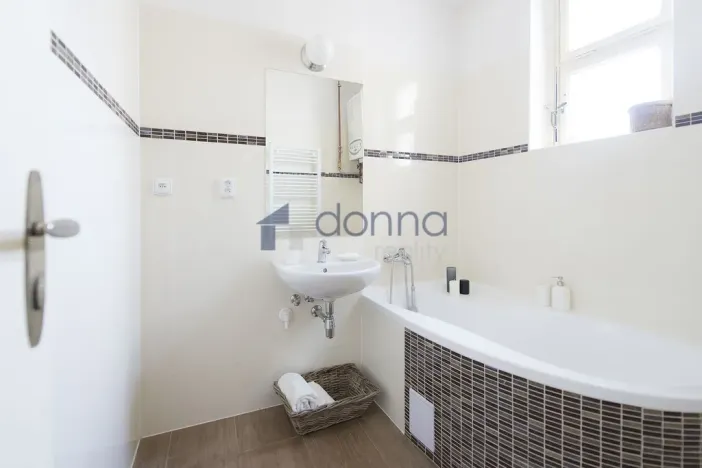 Pronájem bytu 2+kk, Praha, Hartigova, 64 m2