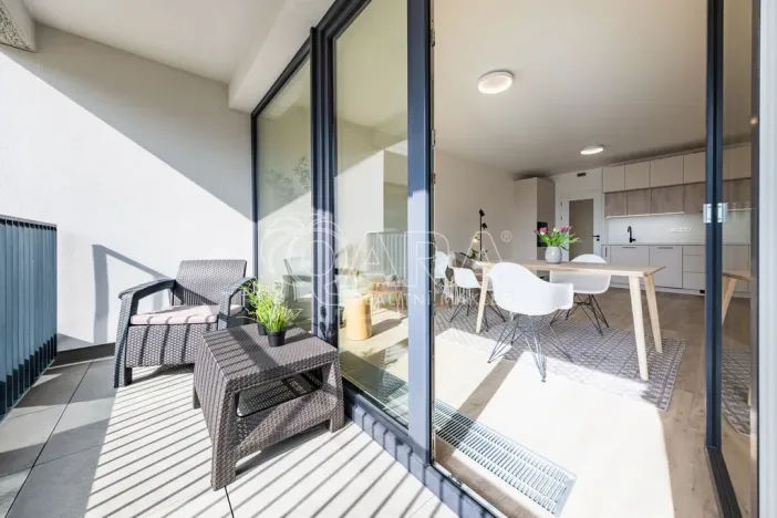 Pronájem bytu 1+kk, Praha - Hloubětín, Poděbradská, 39 m2