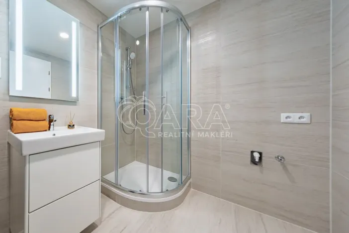 Pronájem bytu 1+kk, Praha - Hloubětín, Poděbradská, 39 m2