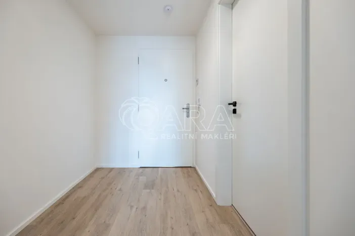 Pronájem bytu 1+kk, Praha - Hloubětín, Poděbradská, 39 m2