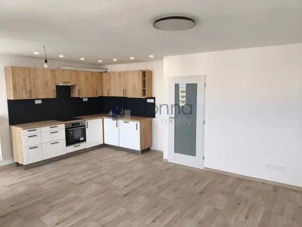 Pronájem bytu 3+kk, Praha, Pšenčíkova, 75 m2