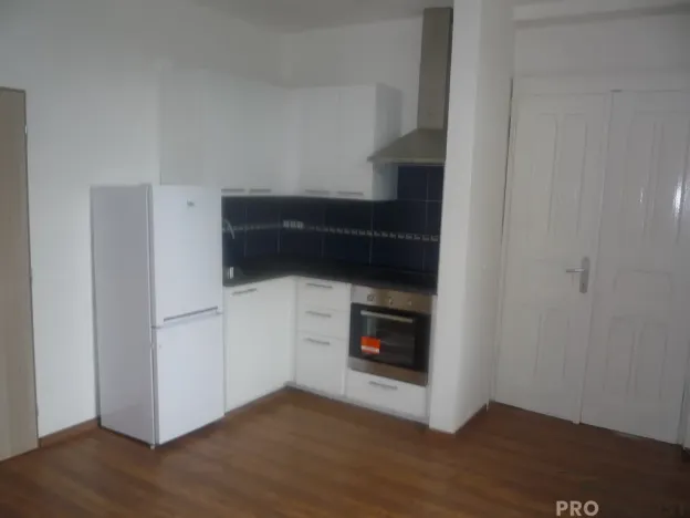 Pronájem bytu 2+kk, Kladno, Jeronýmova, 42 m2